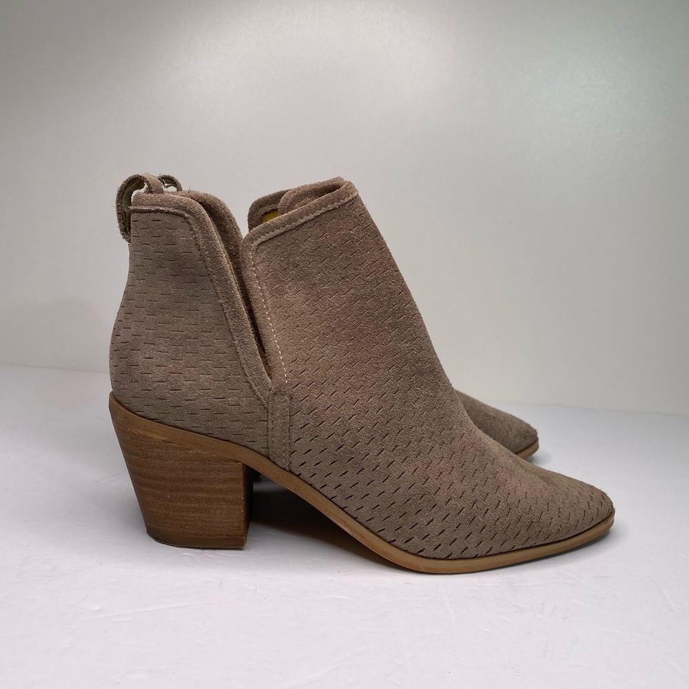 LUCKY BRAND Loria Suede Booties size 6